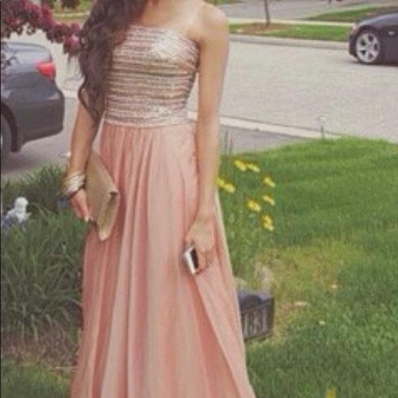 Prom/Formal dress - Picture 1 of 1